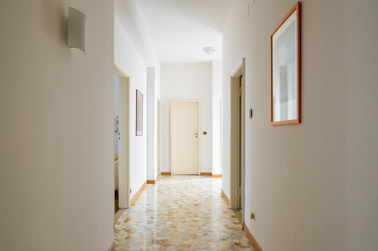 Z8 Comfort In The Heart Of Bologna Bagian luar foto